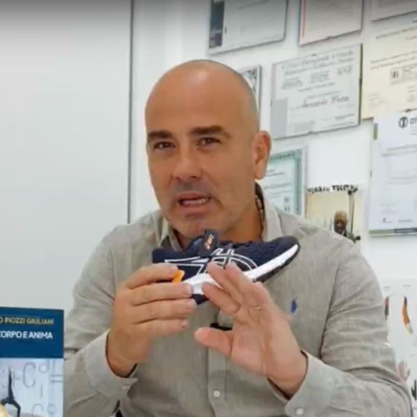 I consigli di Giuliani Ortopedia:Come Scegliere la Scarpa Giusta per i Bambini: Consigli del Dott. Leonardo Giuliani